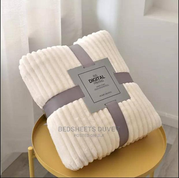 Milky White Blanket · Photo 1