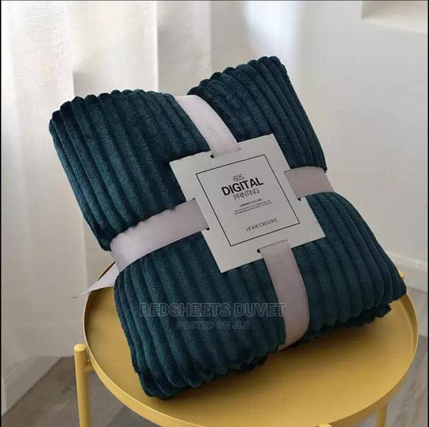 Soft Cozy Blanket · Photo 1