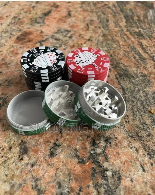 Tobacco Grinder · Photo 1