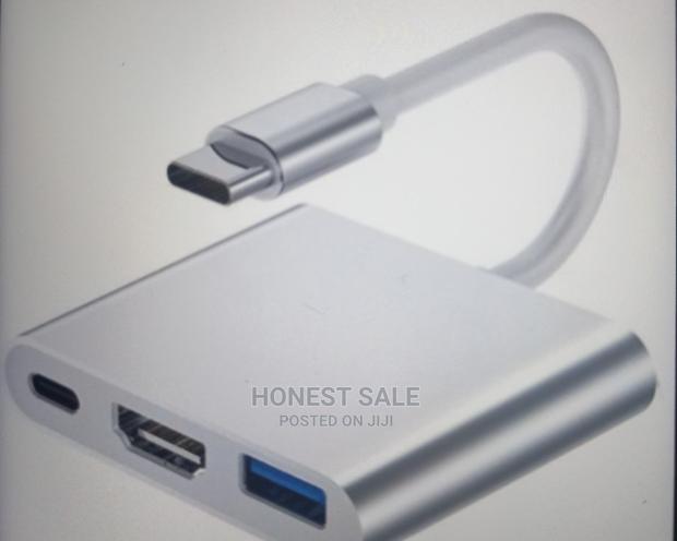 Type C to HDMI 3 in 1 Adapter · Photo 1