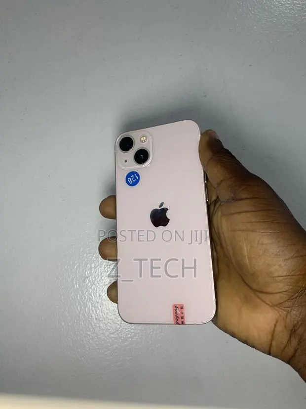 Apple iPhone 13 128 GB Pink · Photo 1