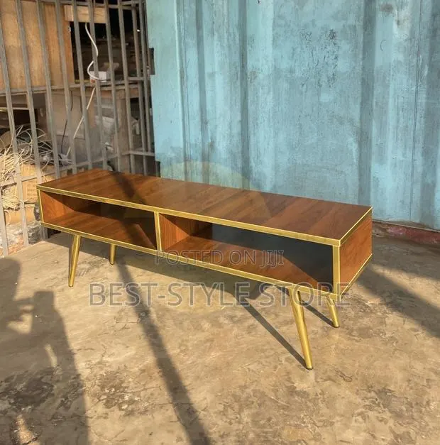 TV Stand B003b/G · Photo 1