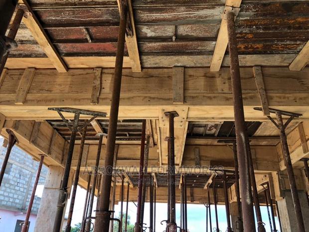 Retaining Wall/Decking/Pillar/Gutter/Rods/Scaffolds/Slabs · Photo 4