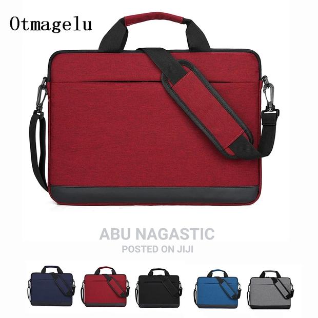 Waterproof Laptop Travel Bag 13-15 Inches · Photo 1