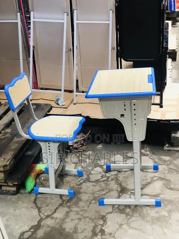 Table And Chair For Students · Photo 1