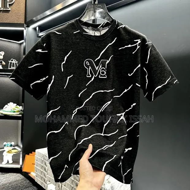 American Luxury Round Neck Short Sleeve T-Shirt · Photo 1