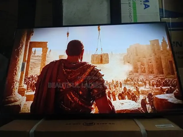 Samsung 43” Full Hd Smart Television With Clear Audio · Photo 1
