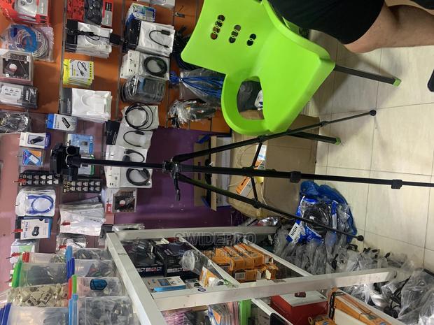 Tripod Stand for Phones · Photo 3