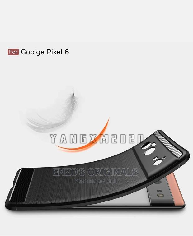 Google Pixel 6 6 Pro Carbon Fiber Case Black · Photo 1