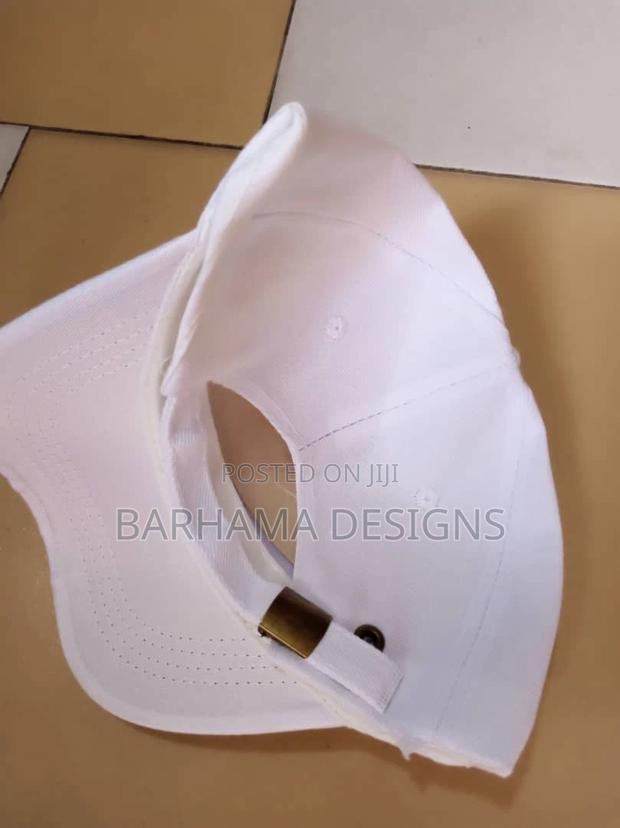 Plain Caps · Photo 5