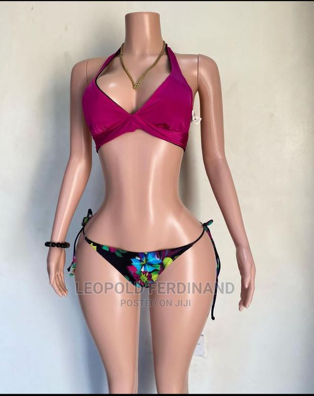 Big Round Breasts and Hips Mannequins · Photo 5