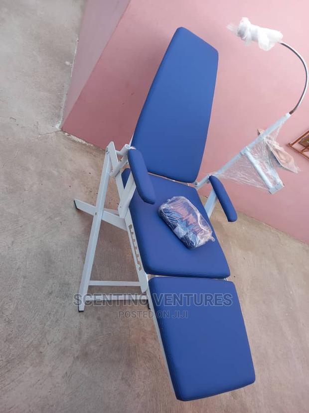 Portable Dental Chair · Photo 1