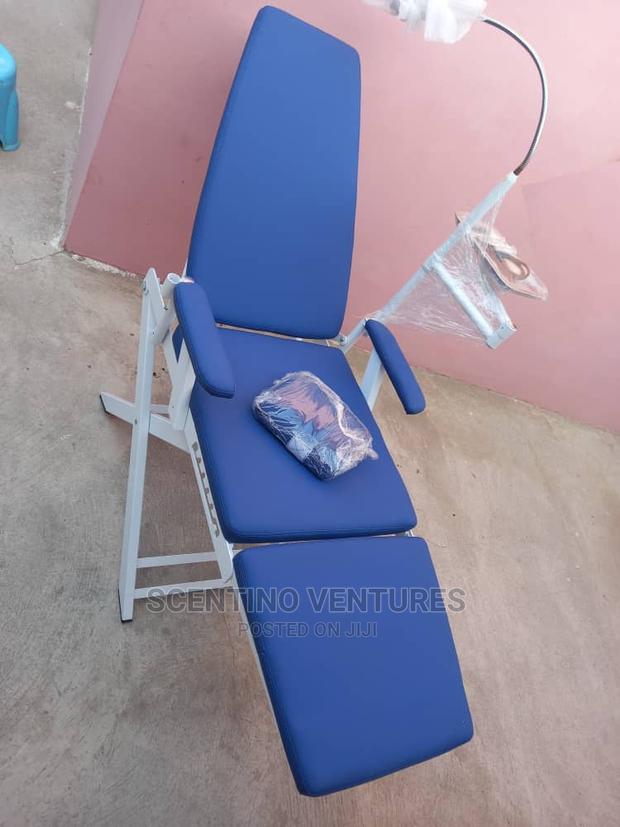 Portable Dental Chair · Photo 2