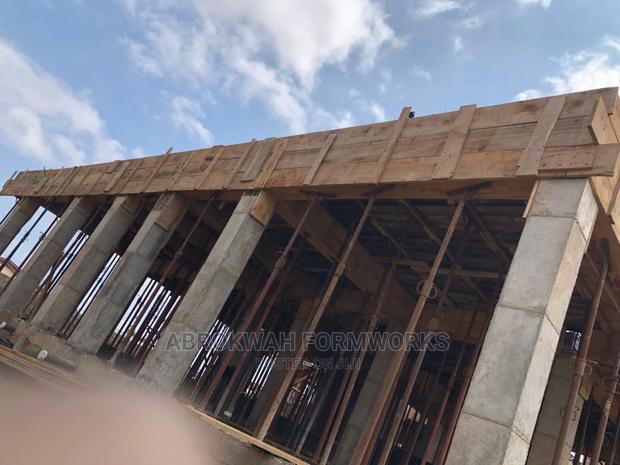 Pillars/Retaining Wall/Columns/Decking/Slabs/Scaffolds/Props · Photo 7