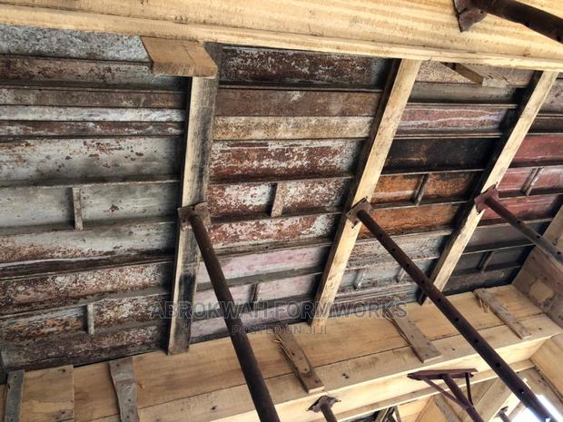 Pillars/Retaining Wall/Columns/Decking/Slabs/Scaffolds/Props · Photo 1