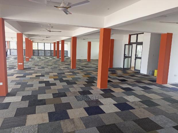 Woolen Carpet Tile · Photo 1