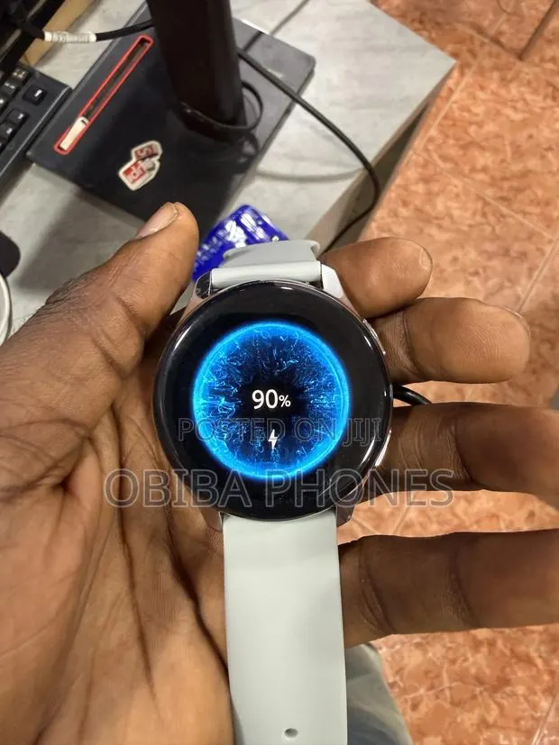 OnePlus Watch 1 · Photo 1