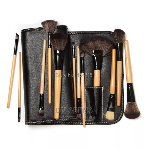 24 Piece Set Makeup Brush · Photo 2