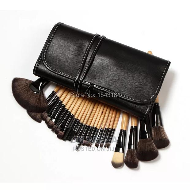 24 Piece Set Makeup Brush · Photo 4