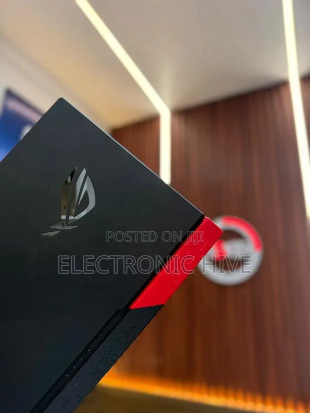 Laptop Asus ROG Strix G15 16GB AMD Ryzen 9 SSD 512GB · Photo 1