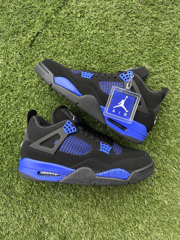 Air Jordan 4 Thunder Blue · Photo 2