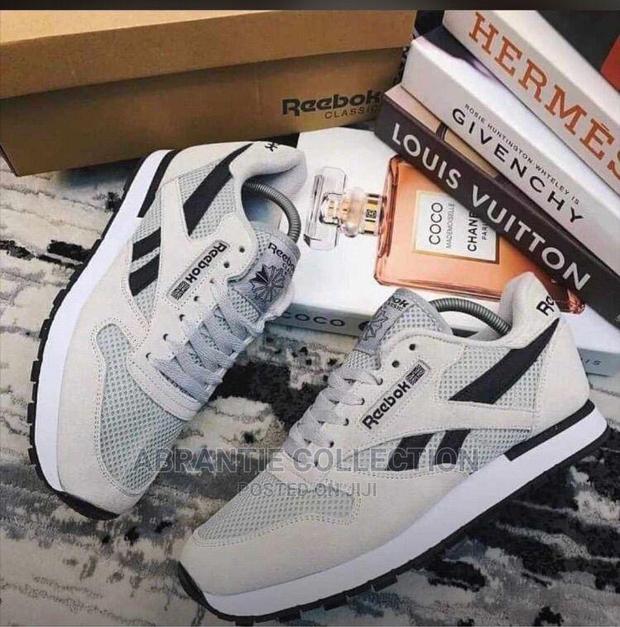 Reebok Classic Sneaker · Photo 1
