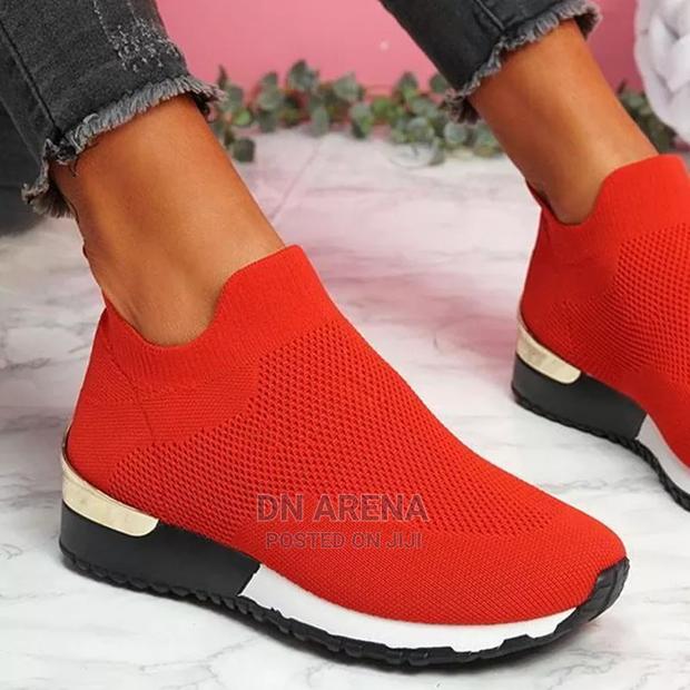 Women Air Mesh Sneakers · Photo 1