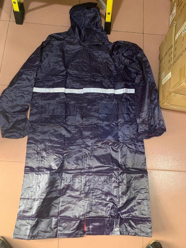 Raincoat With Reflectors · Photo 2