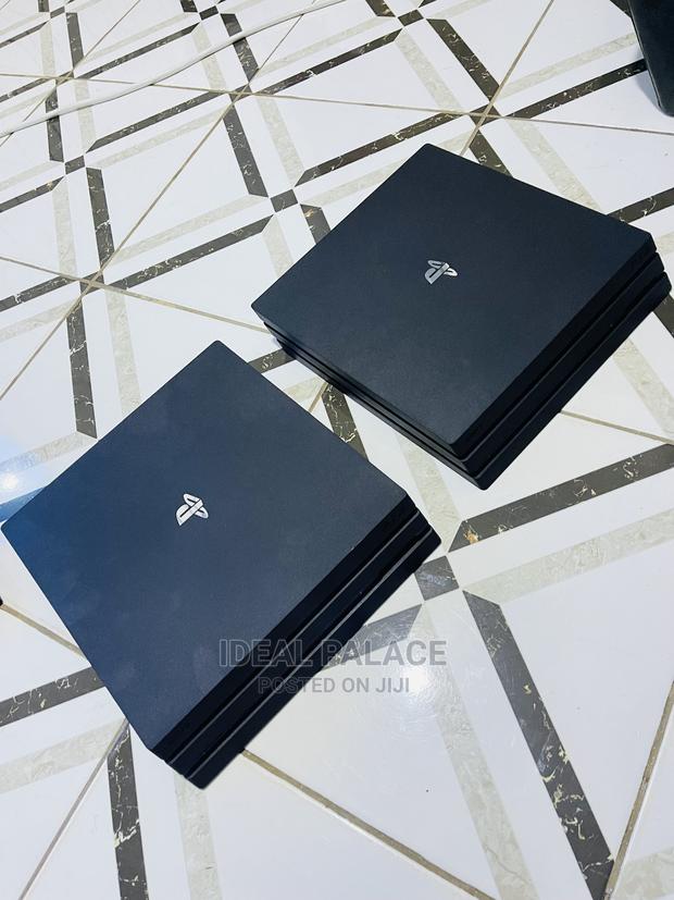 UK Used PS4 Pro · Photo 1
