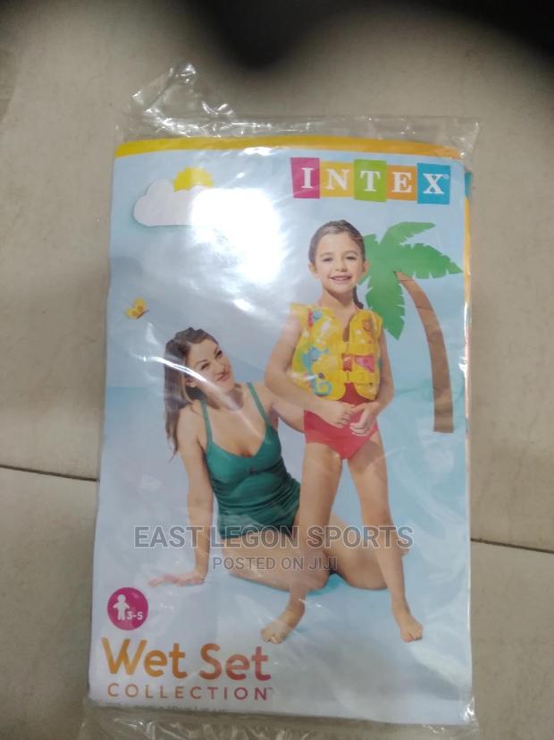 Intex Kids Swim Vest Float Life Vest Swimming Pool 3 - 7 Years · Photo 2