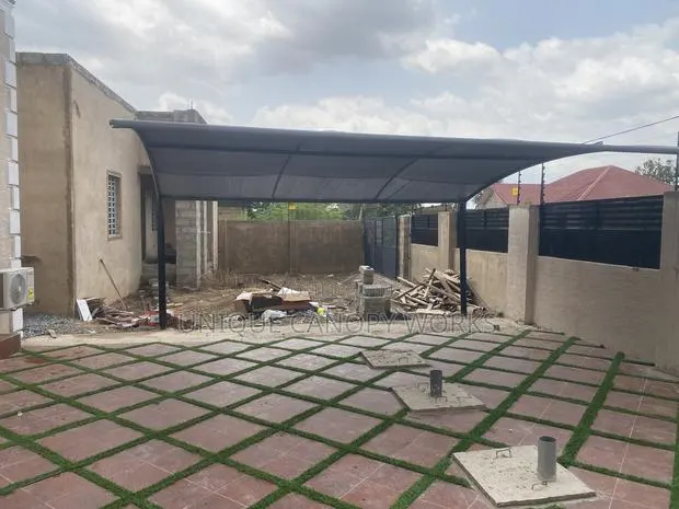 Car Park Canopy and Trailers · Photo 1