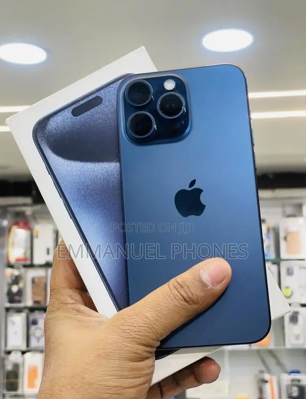 New Apple iPhone 15 Pro Max 512 GB Blue · Photo 1