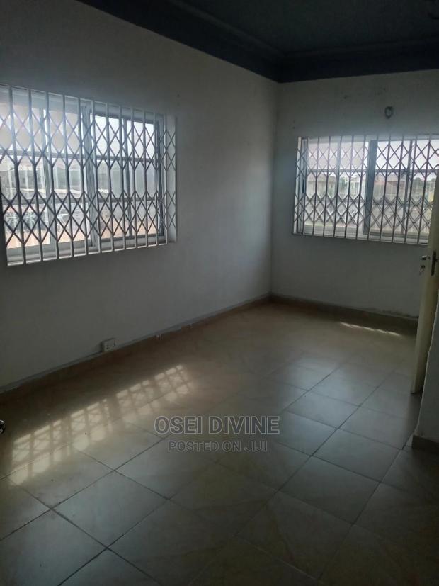 Awesome 2-Bedrooms Apartment Dansoman · Photo 5
