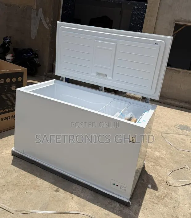Reliable White Midea 418ltrs Chest Freezer · Photo 1