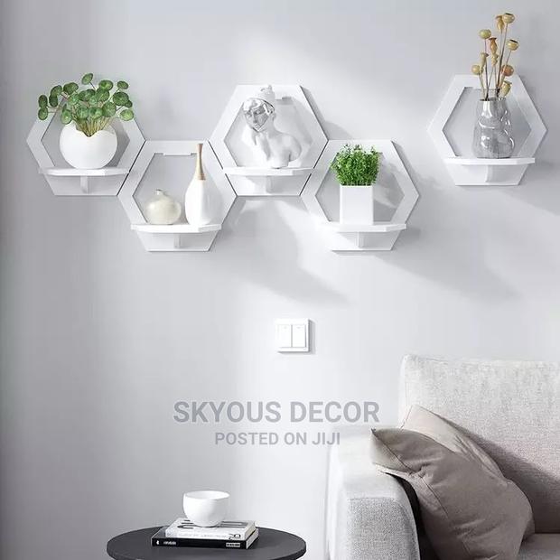 Wall Shelves · Photo 1