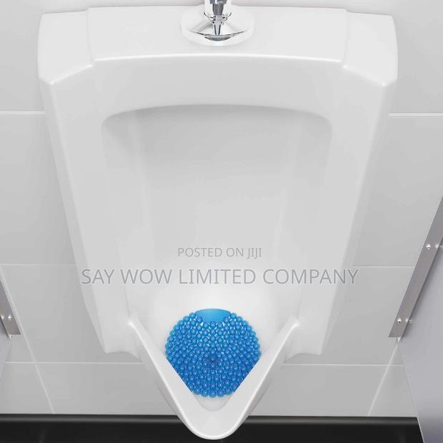 P- Screen Urinal Mats ( 1 X 6 ) · Photo 3