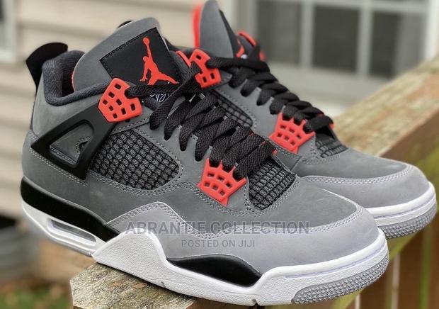 Air Jordan Retro 4 Infrared · Photo 2