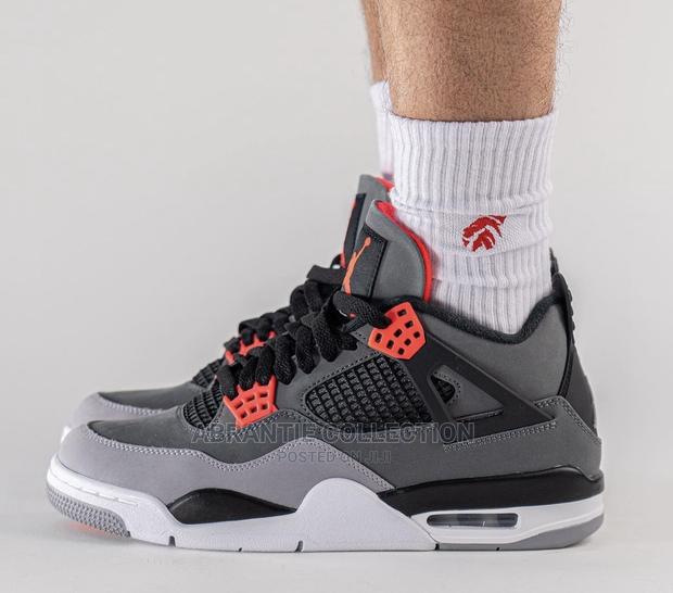 Air Jordan Retro 4 Infrared · Photo 3
