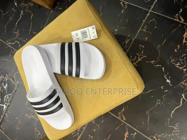 Adidas Slide From USA · Photo 1