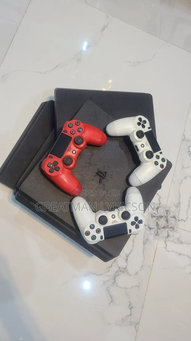 PS4 Slim Jailbreak Dealers Price · Photo 1