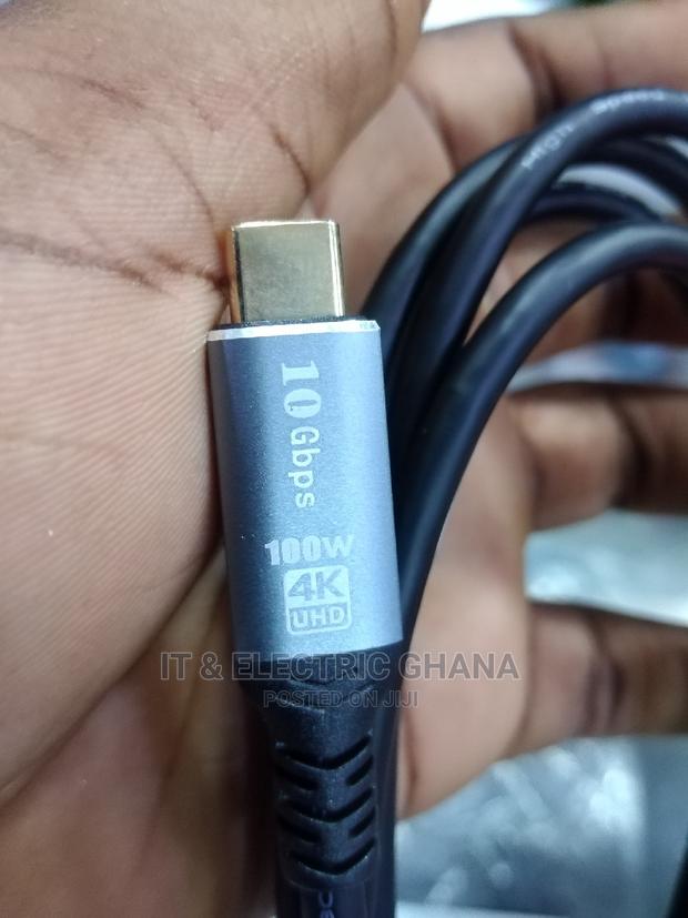 Type C to Type C 100W Data Cable 1.8m · Photo 4
