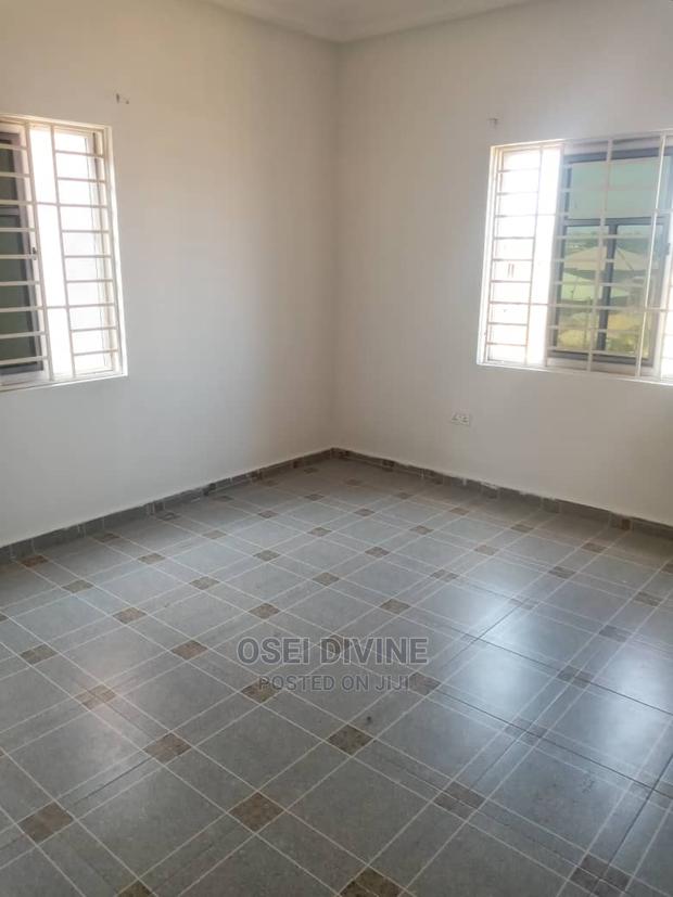 Exe 2-Bedrooms Apartment Dansoman · Photo 4