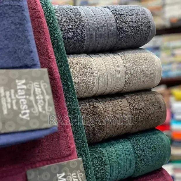 Bath Towel · Photo 1