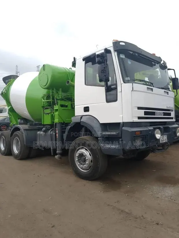 Concret Mixture and Concret Pump to Rent · Photo 1