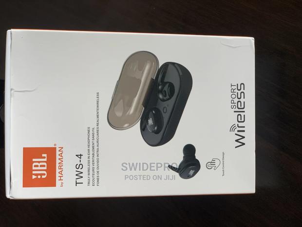 JBL TWS 4 Wireless Earbuds · Photo 8