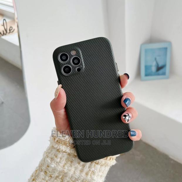 Apple iPhone 12 Pro Max Fabric Case · Photo 1