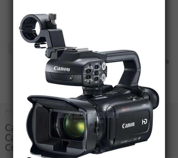 Canon XA11 Compact Full HD Camcorder With HDMI · Photo 1