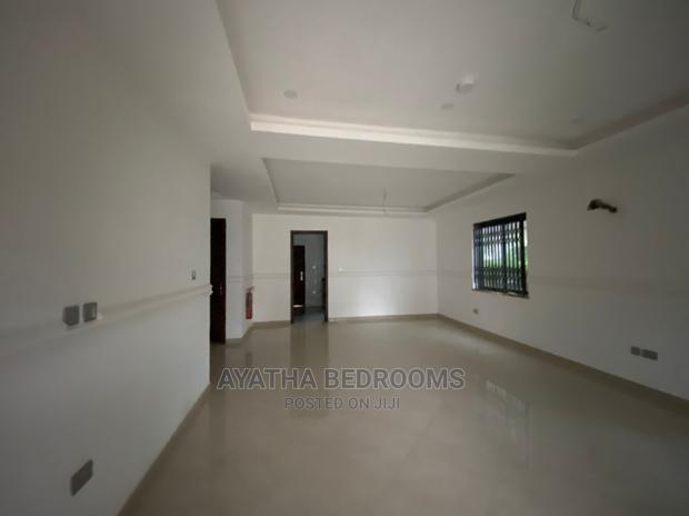 Furnished 4bdrm House in Ayathar Bedroom, Achimota for Sale · Photo 5