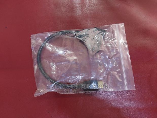 2 Way Cable HDMI Splitter · Photo 2