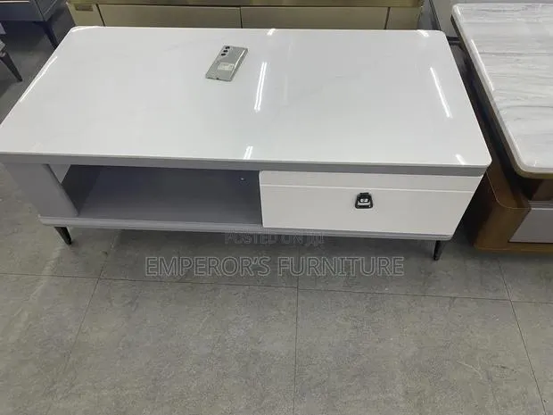 Modern Marble Top Center Table · Photo 1